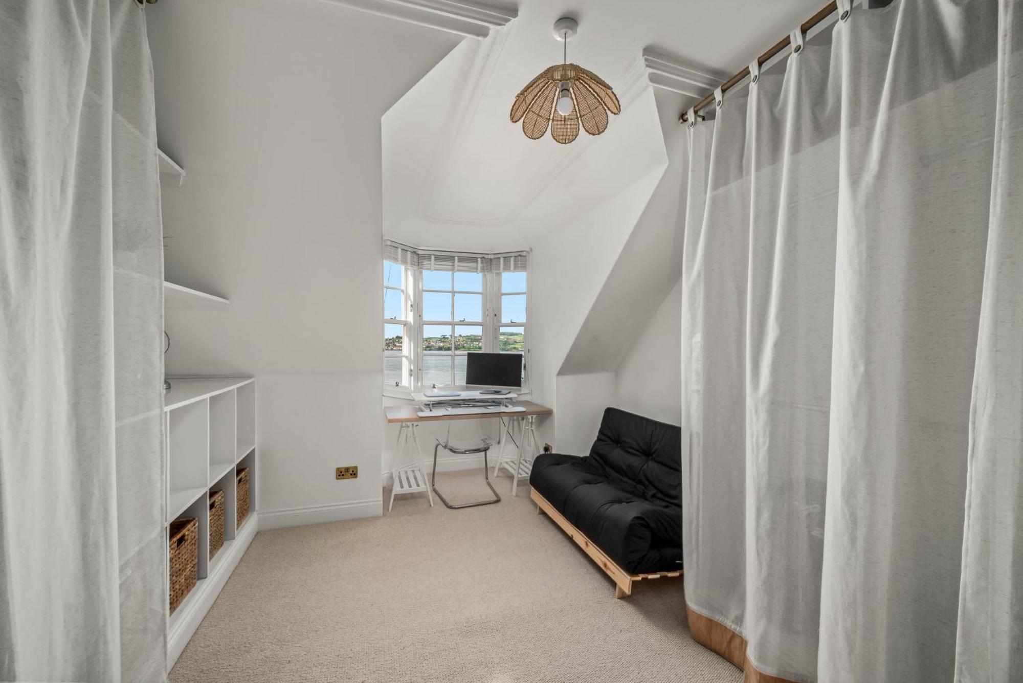 Apartment Ferry House